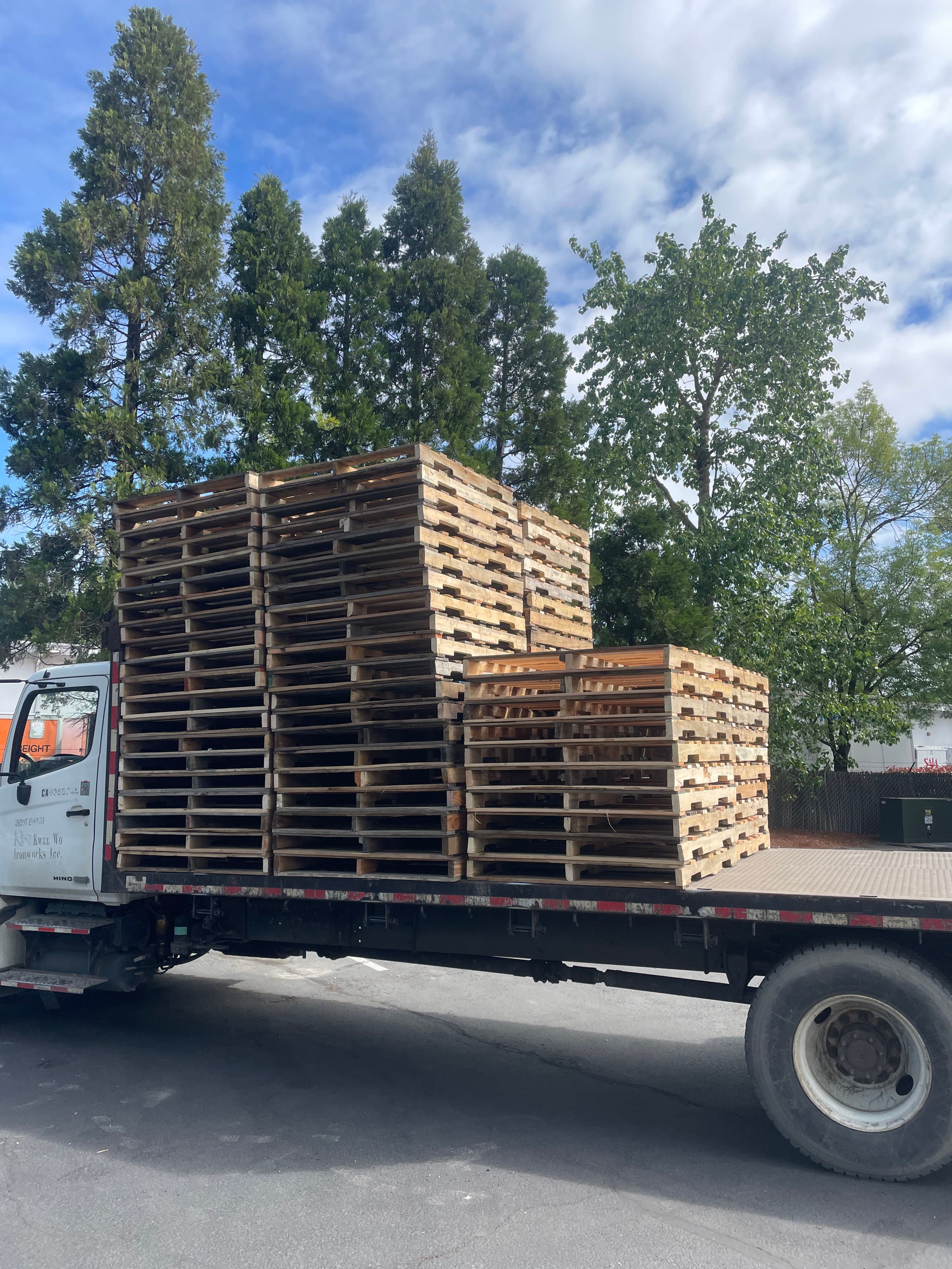 Standard & Repaired Pallets image 9
